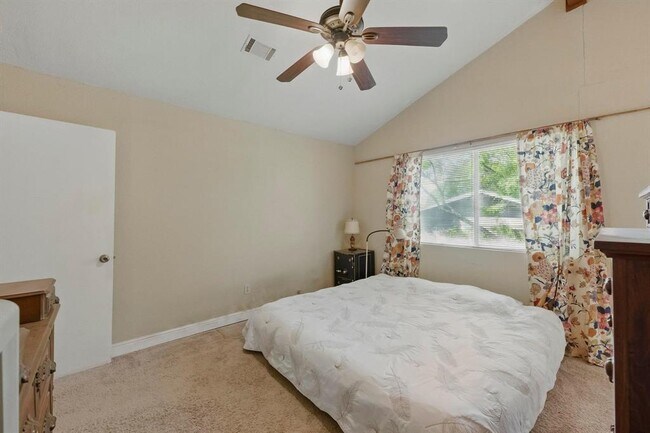 Foto del edificio - 4802 Peach Grove Ct