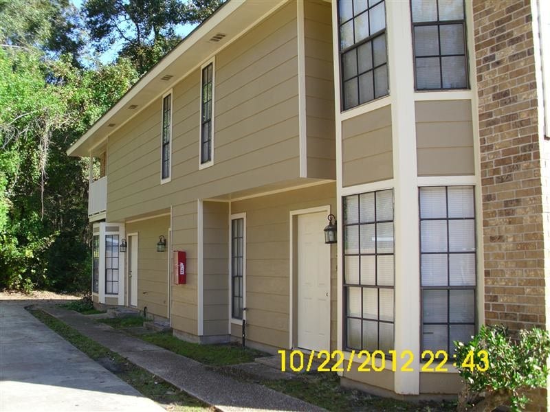 Large 2 Bedroom Townhouse In Brownsfield Apartment for Rent in Brownfields, LA