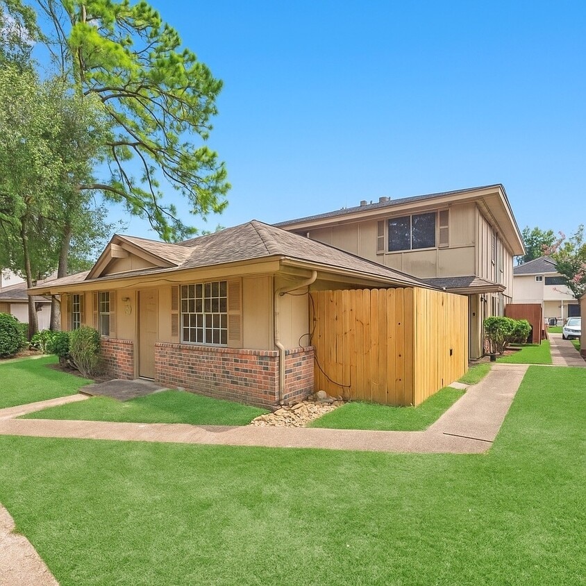 Primary Photo - 5634 Birchmont Dr