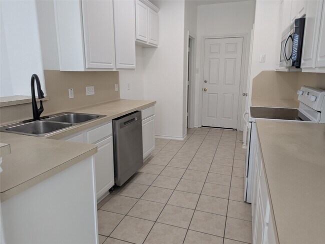 Foto del edificio - 16515 Beckland Ln