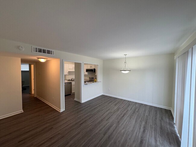 Foto del edificio - For Rent