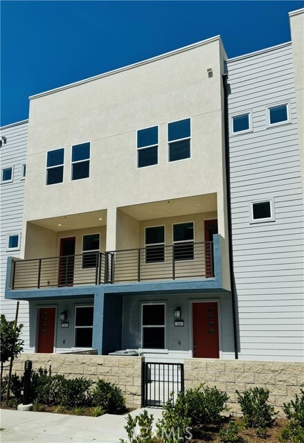Building Photo - 1637 W Lincoln Ave