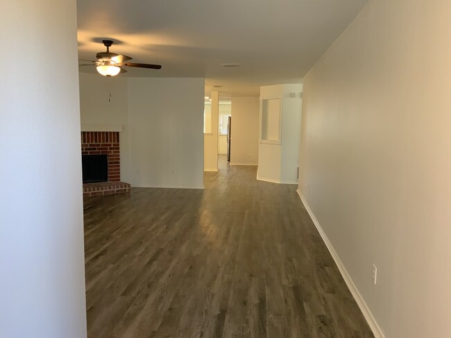 Building Photo - 13151 Cleburne Dr