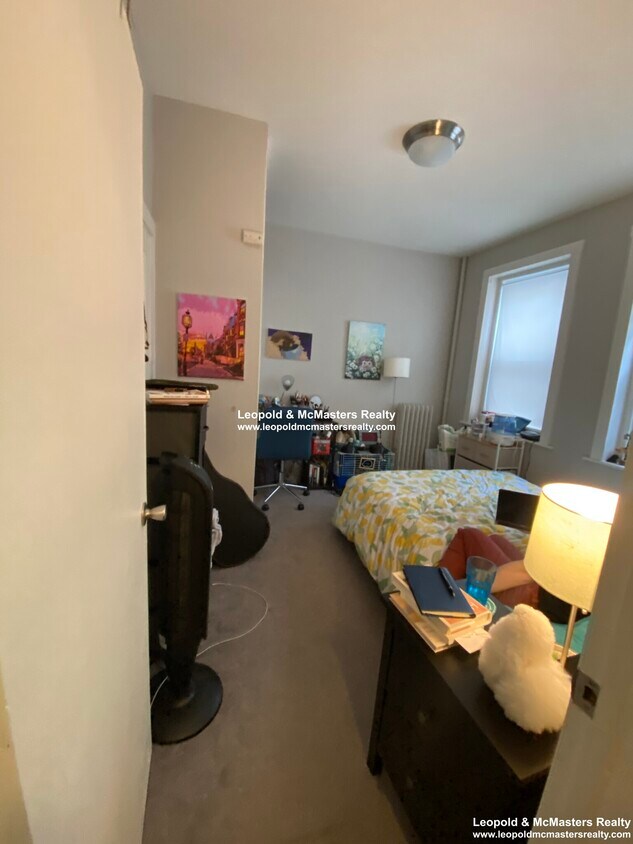 Foto principal - 166 Kelton St