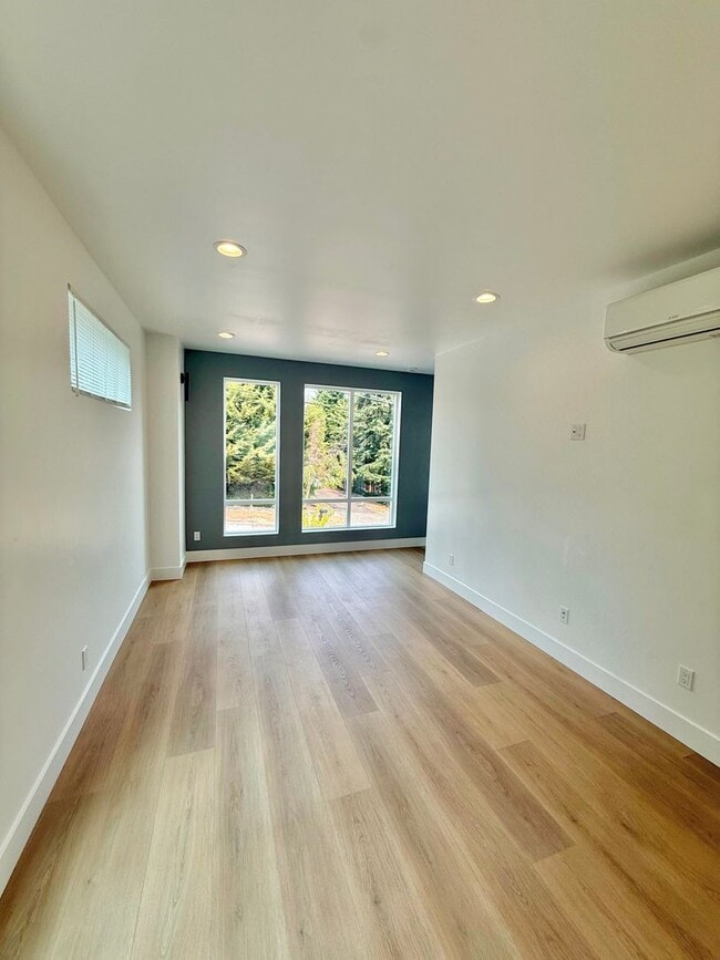 Building Photo - Brand-New 3-Bedroom Townhome in the Heart of Greenwood