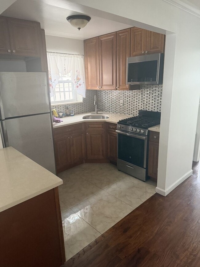 Photo - 1827 Tomlinson Ave Apartment