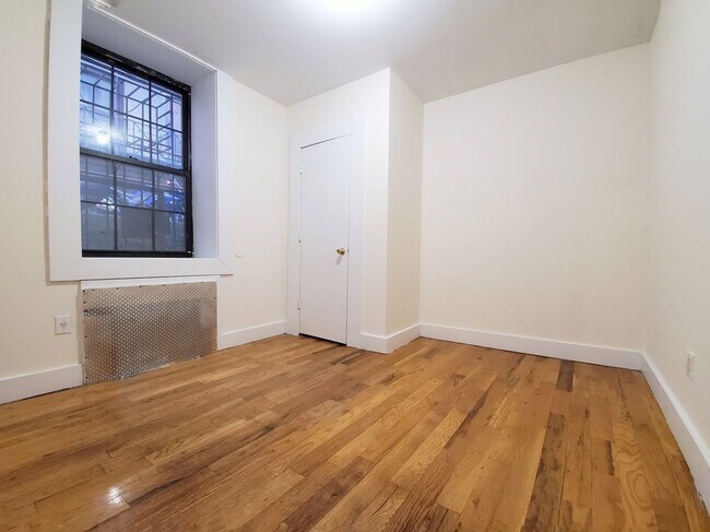 Foto del edificio - 360 Franklin Ave