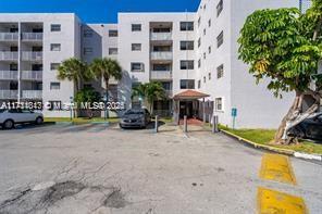 Foto del edificio - 8145 NW 7th St