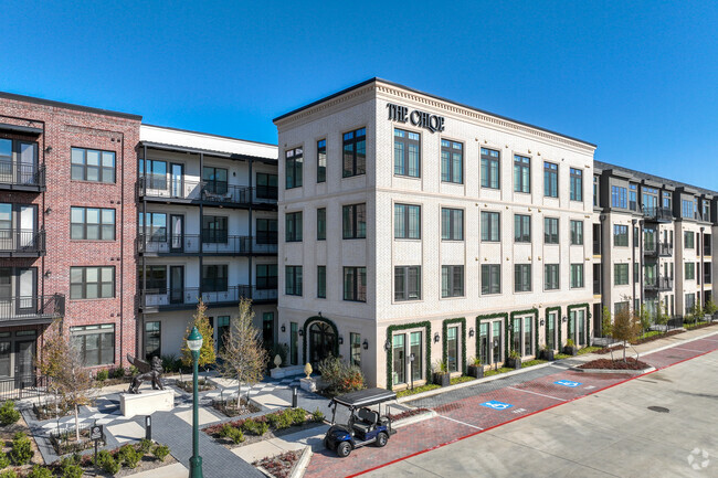 Building Photo - The Chloe