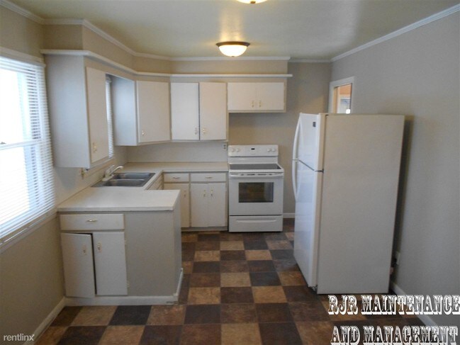 Building Photo - 811 N 14th St