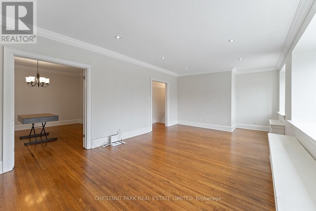Building Photo - 472 Oriole Pkwy