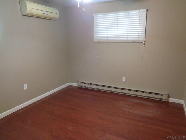 Building Photo - 124 Clayton Dr