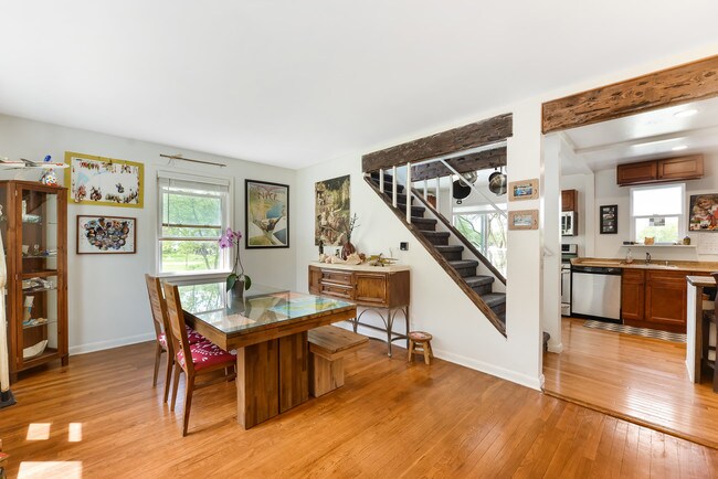 Foto del edificio - 23450 N Spring Dr