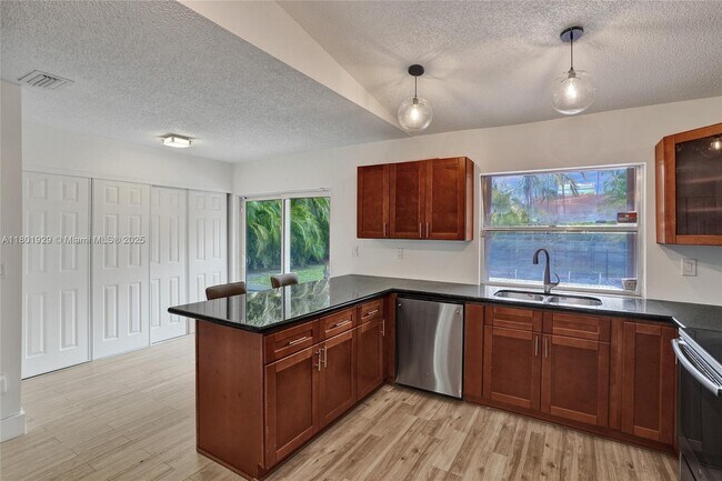 Foto del edificio - 20260 NE 25th Ave