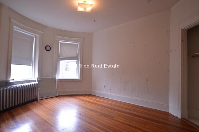 Building Photo - 1381 Commonwealth Ave