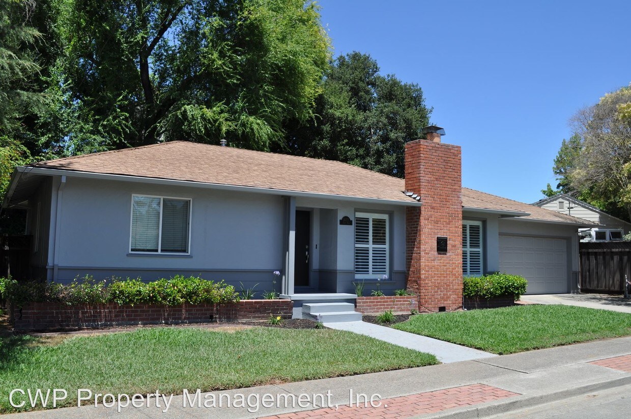 Foto principal - 18777 Sandy Rd