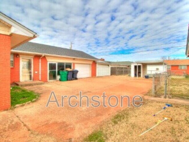 Building Photo - 2945 SW 54th St
