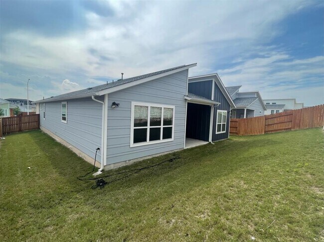 Building Photo - 11301 Saddlebred Trl