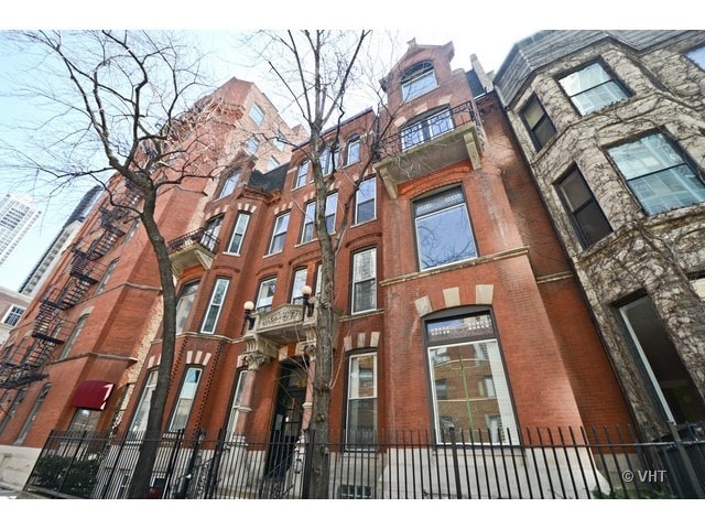 Primary Photo - 55 W Erie St