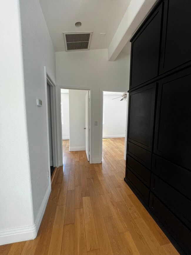 Foto del edificio - 14397 Busby Dr