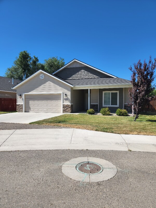 947 Americana Cir, Twin Falls, ID 83301 House for Rent in Twin Falls