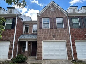Building Photo - 3233 Glenloch Pl