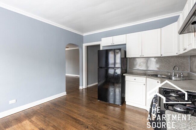 Foto del edificio - 2301 N Lowell Ave