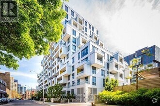 Building Photo - 80 Vanauley St