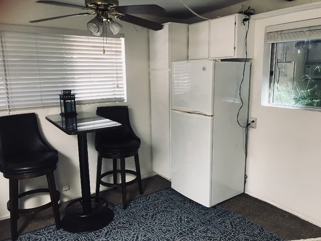 Building Photo - 487 Lado De Loma Dr