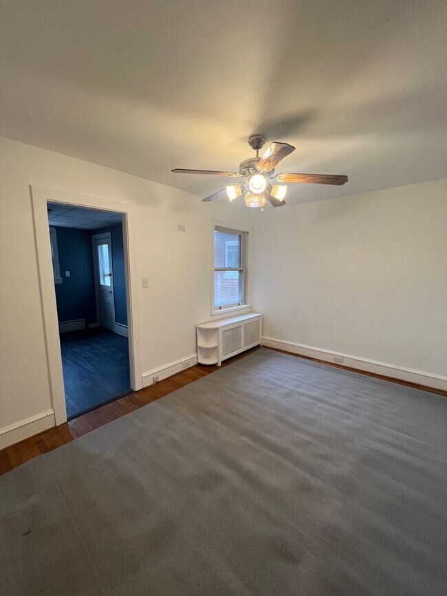 Foto del edificio - Newly updated Mount Penn Home with Garage