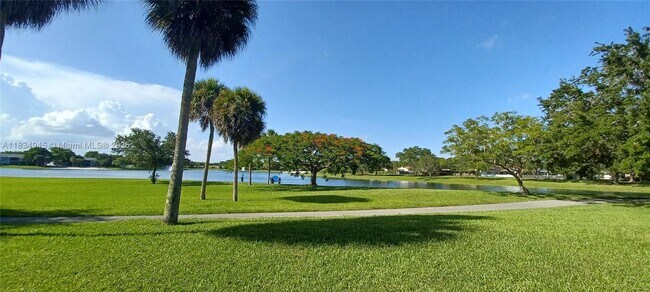 Foto del edificio - 14871 SW 104th St