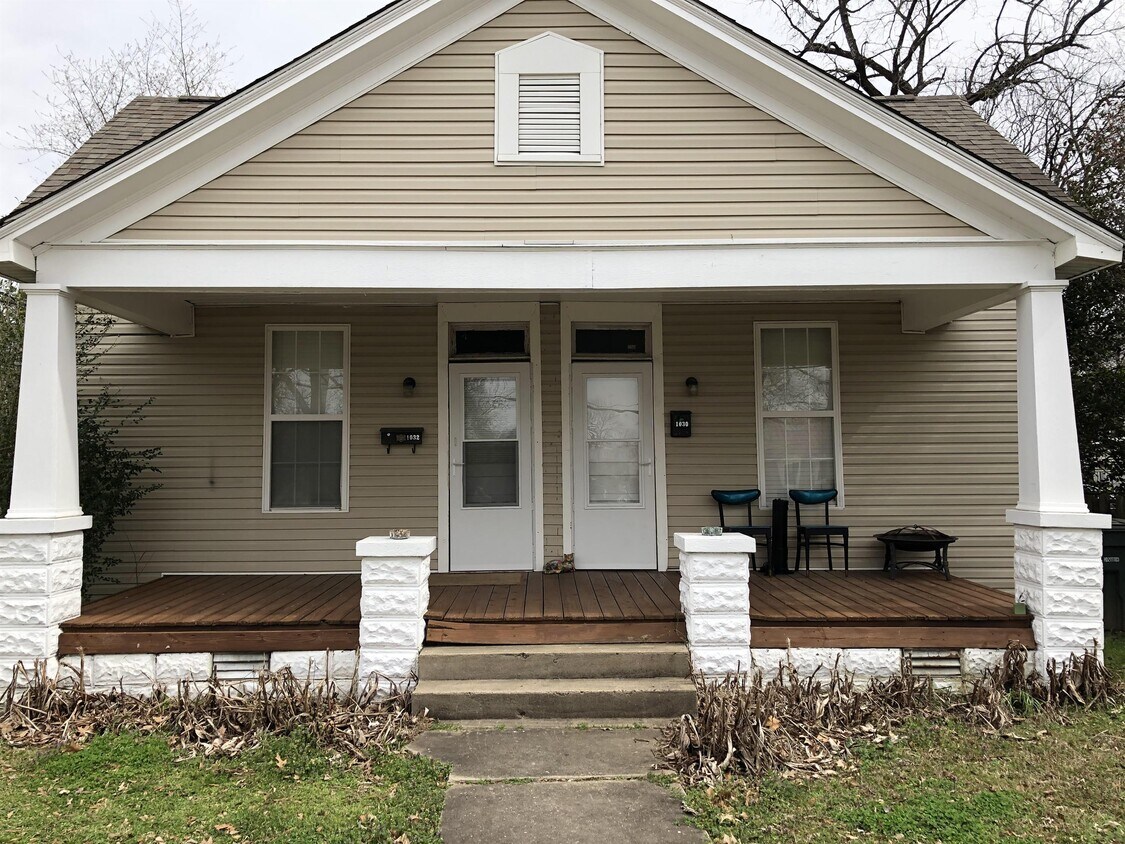 Primary Photo - 1032 Clifton St