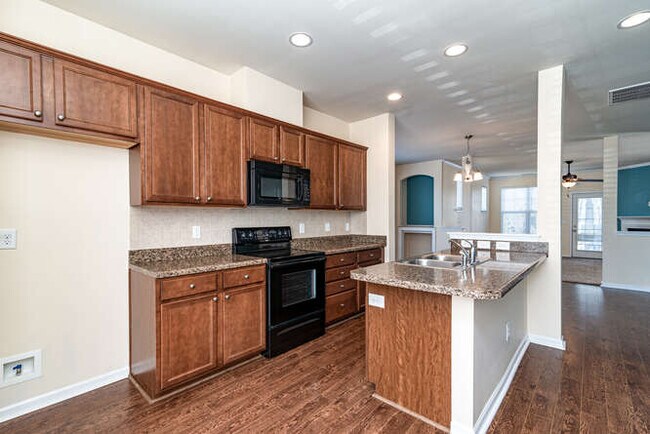 Building Photo - 6603 Clarksburg Pl