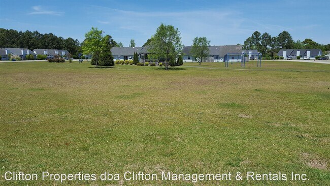 Building Photo - 2 br, 1 bath House - 105 A Witten Circle