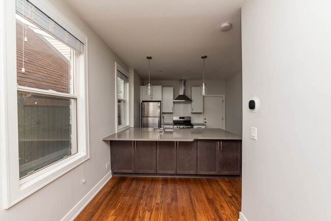 Building Photo - 2045 N Wolcott Ave