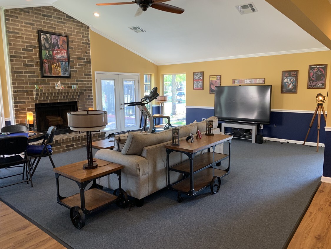 Fairway Square Apartment Village Alvin, TX