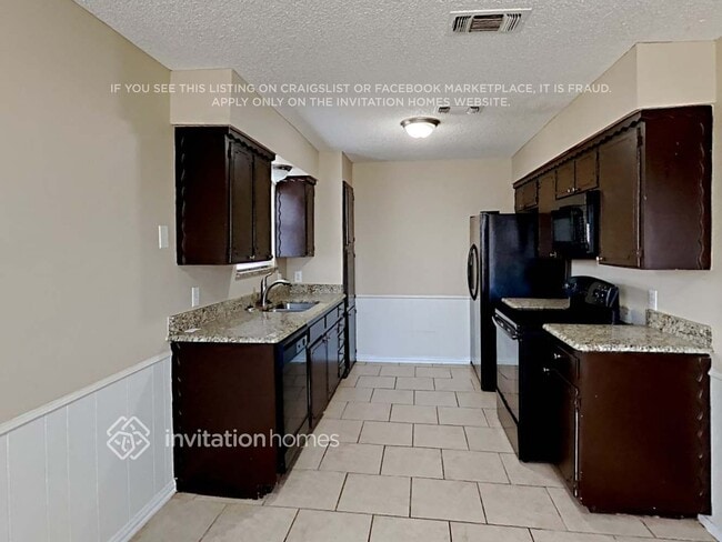 Foto del edificio - 1011 Stell Ave