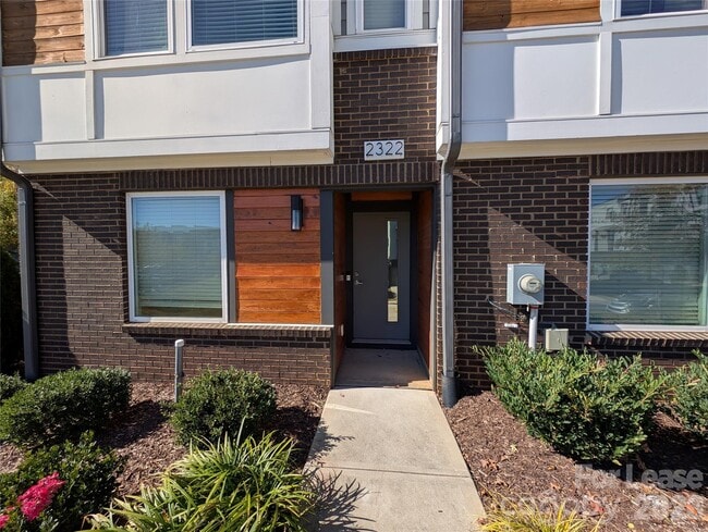 Building Photo - 2322 Elizabeth Ml Pl