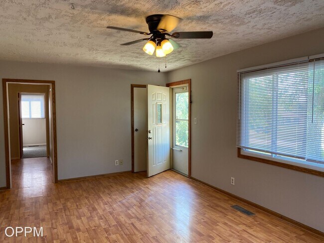 Building Photo - 3 br, 1 bath House - 4006 Vinton St.