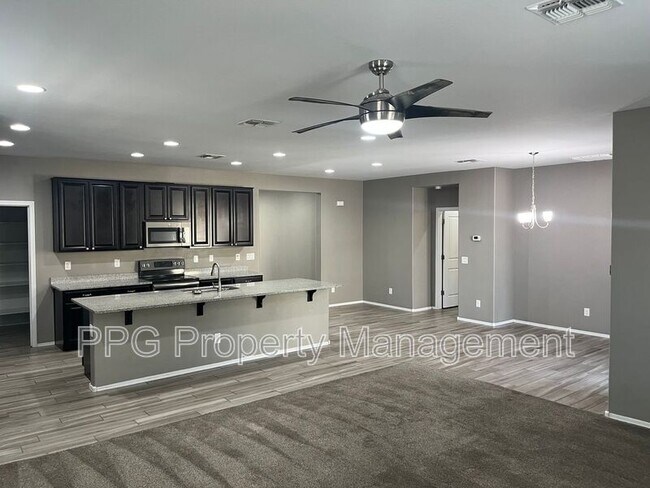 Foto del edificio - 15752 W Desert Hills Dr