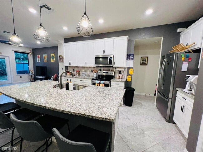 Foto del edificio - 3 br, 2.5 bath House - 2374 Post St