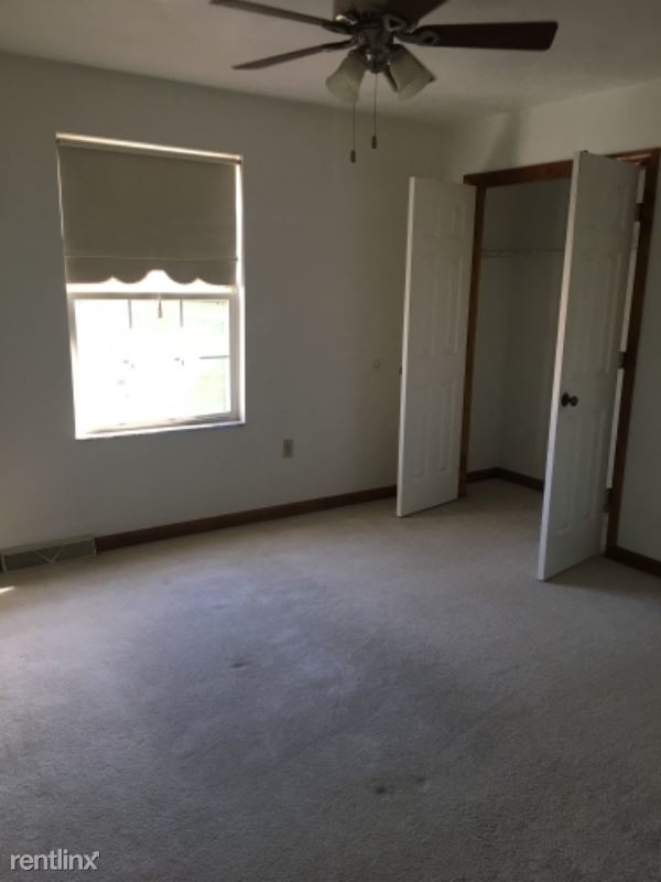 Foto del edificio - 2 br, 1.5 bath Townhome - 422 Silvis Way