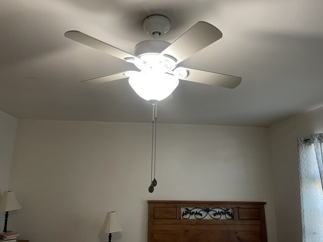 Building Photo - 116 Vincent Cir