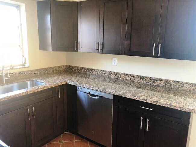 Foto del edificio - 1450 NE 191st St