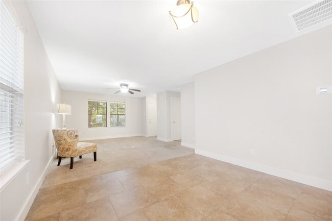 Building Photo - 18903 Atasca Oaks Dr