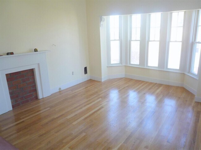Foto del edificio - 14 Rockland Pl
