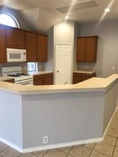 Kitchen - 4000 Double Oak Dr