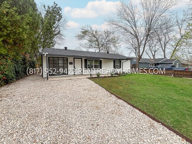 Photo - 3835 Basswood Dr House