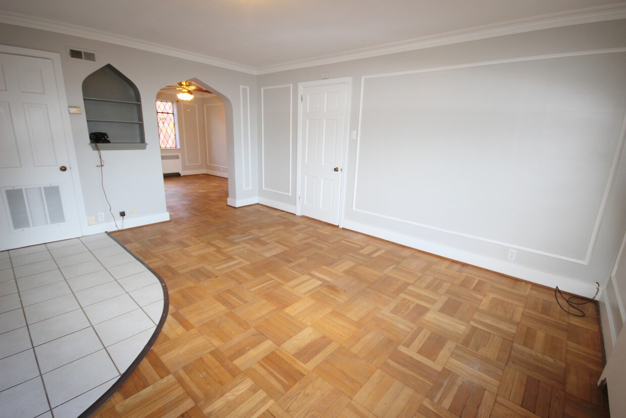 Primary Photo - 25 Hawley Ave