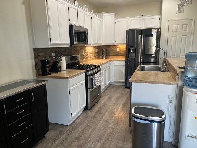 Foto del edificio - 13998 Old Mill Ln